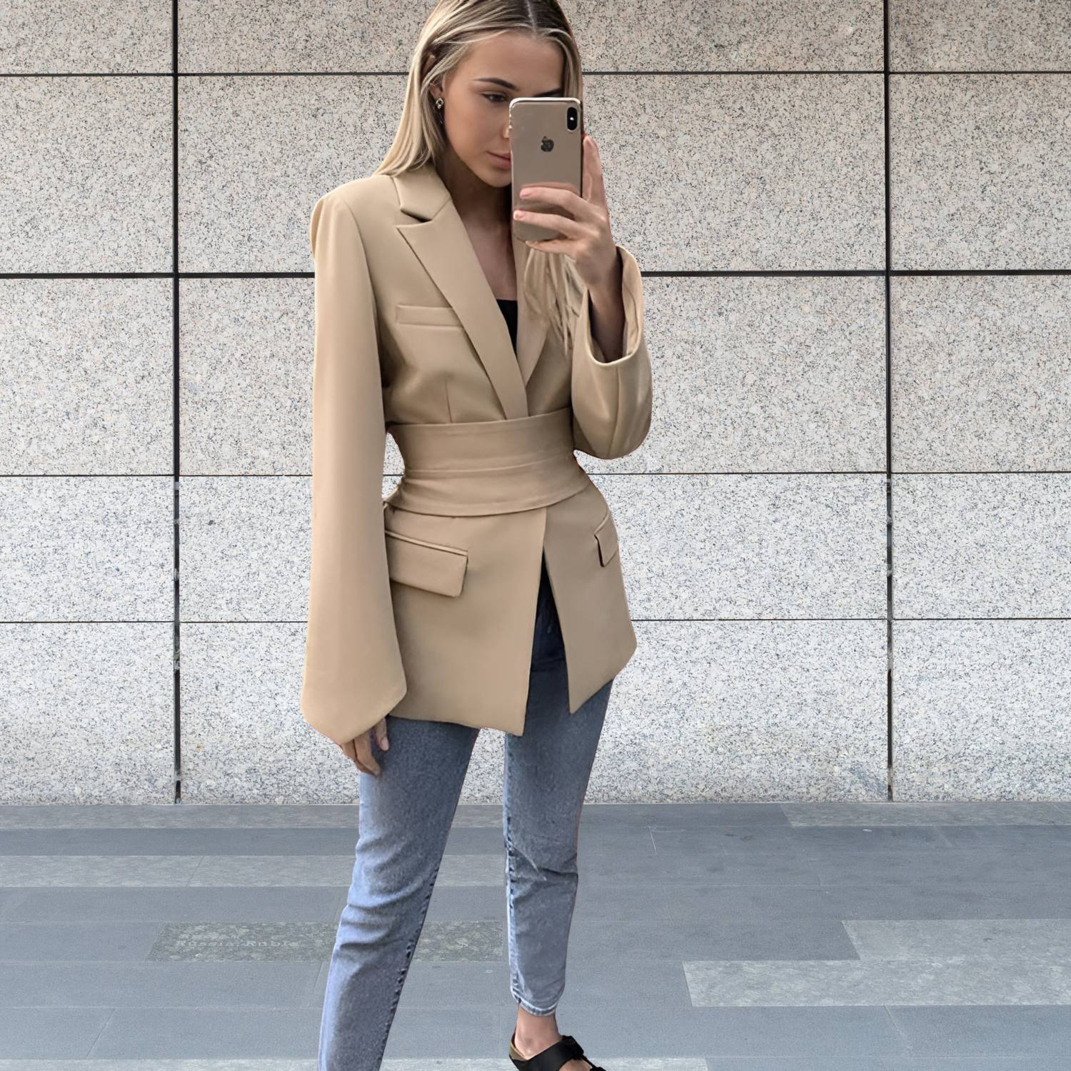 Elegant Blazer with Belt and Wide Sleeves for Women | Beitske-Lanuvo