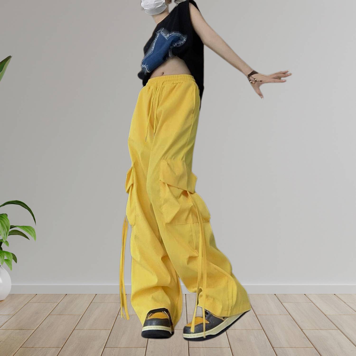 Baggy Y2K Cargo Trousers for Women with Adjustable Drawstring Waist | Blanca-Lanuvo