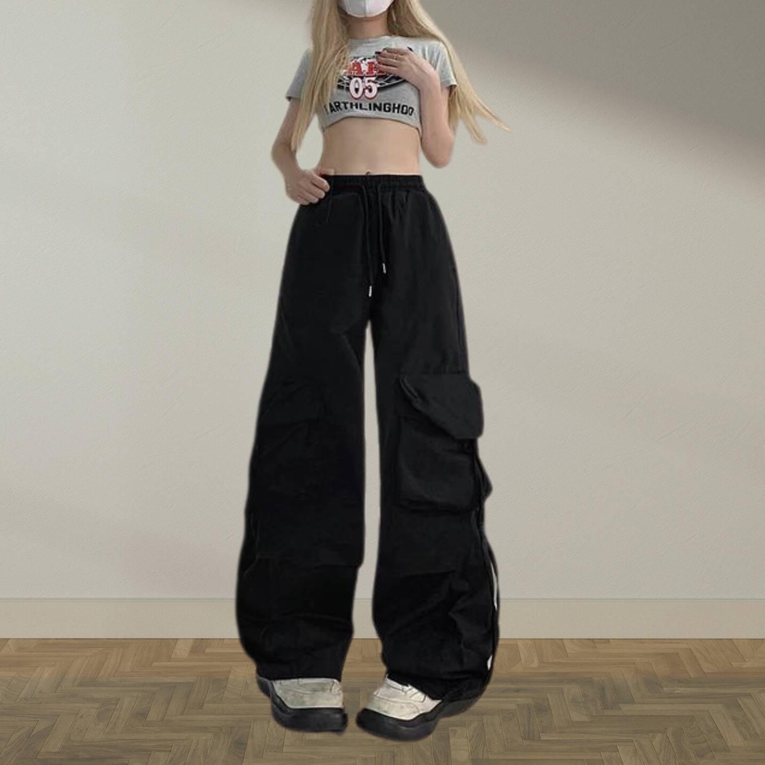 Baggy Y2K Cargo Trousers for Women with Adjustable Drawstring Waist | Blanca-Lanuvo