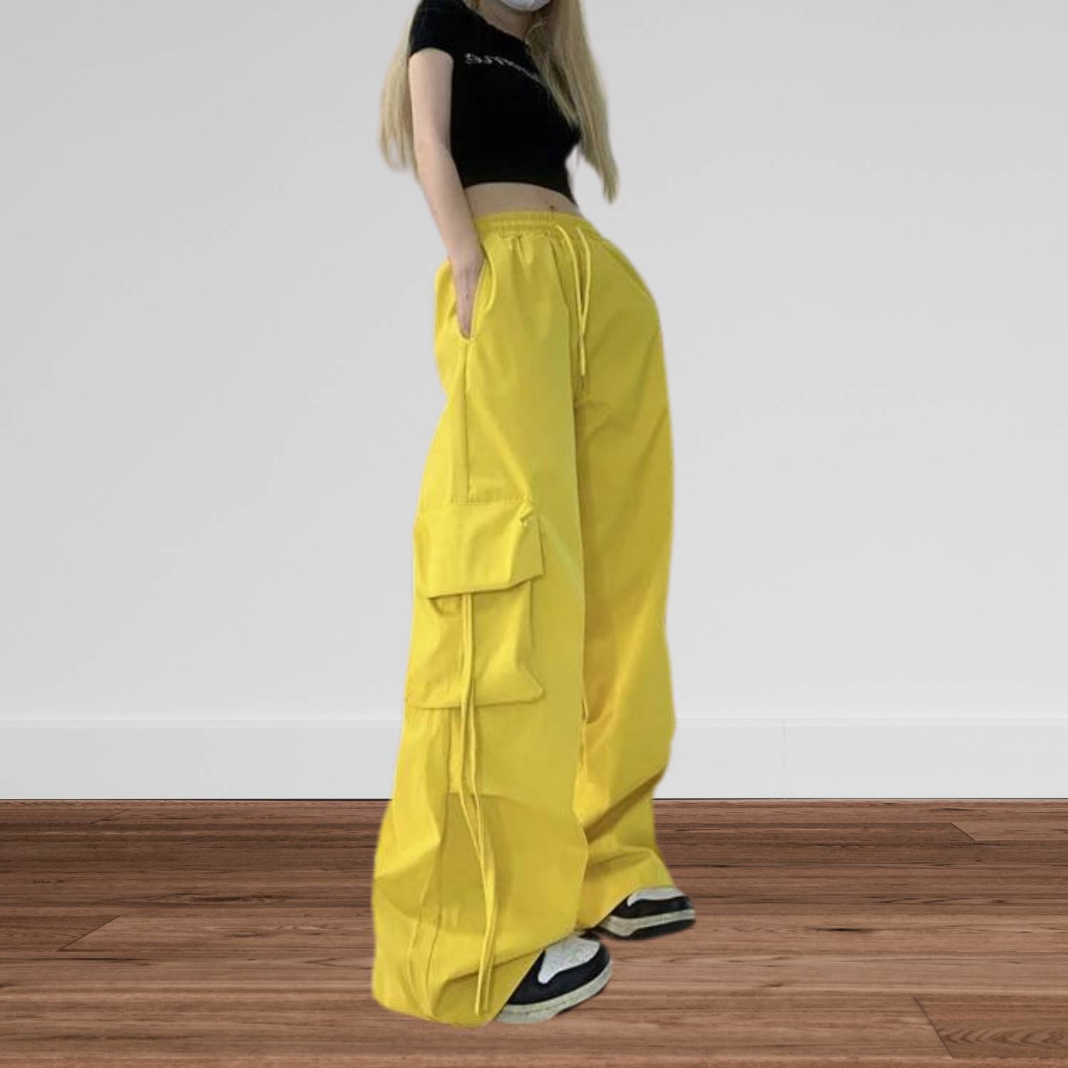 Baggy Y2K Cargo Trousers for Women with Adjustable Drawstring Waist | Blanca-Lanuvo