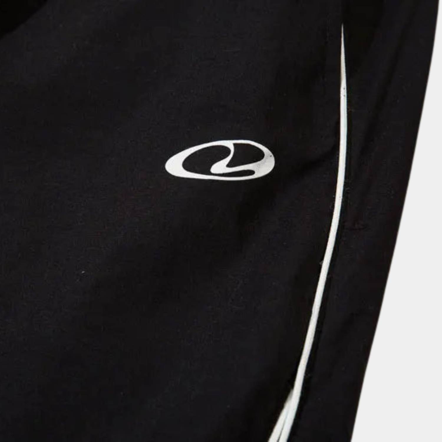 Comfortable Vintage Tracksuit Bottoms with Elastic Waist-Lanuvo