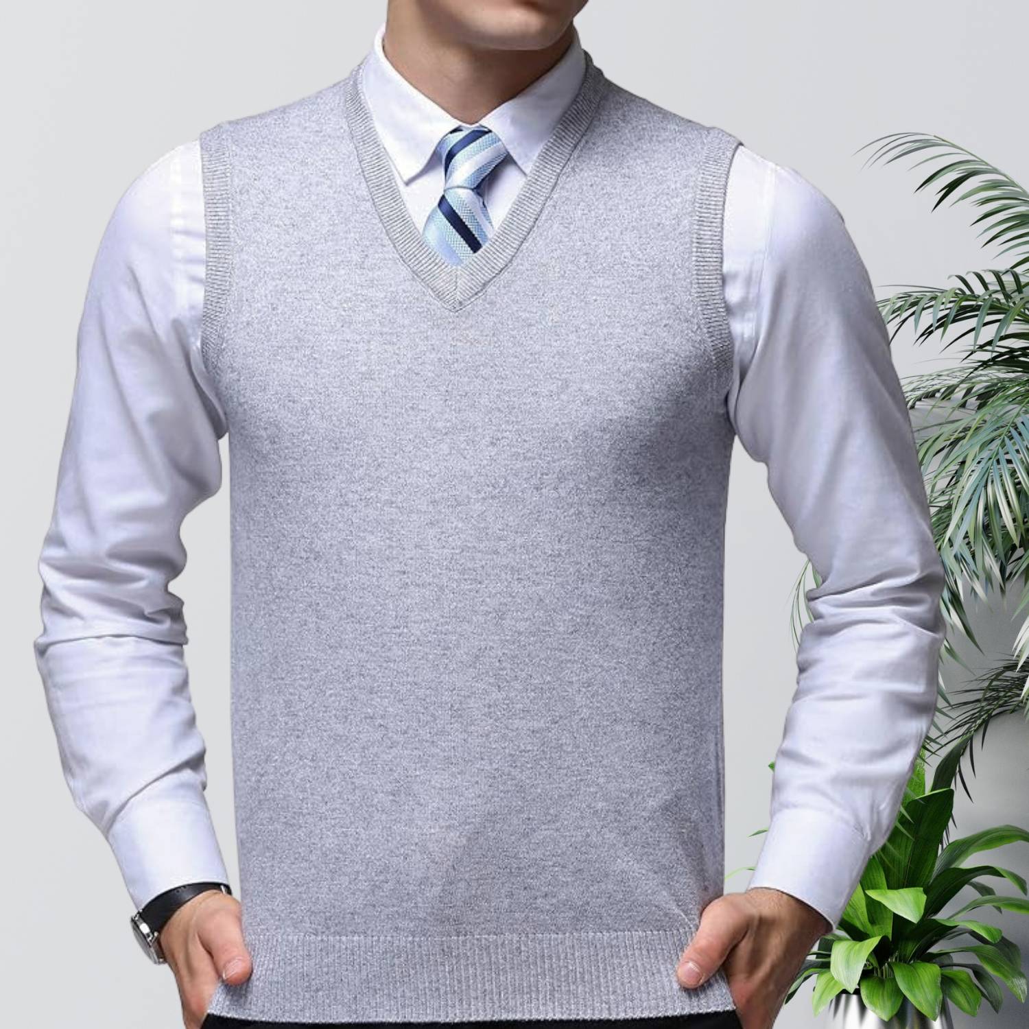Old Money Knitted Sweater Vest for Men with Striped Trim and V-Neck | Harry-Lanuvo