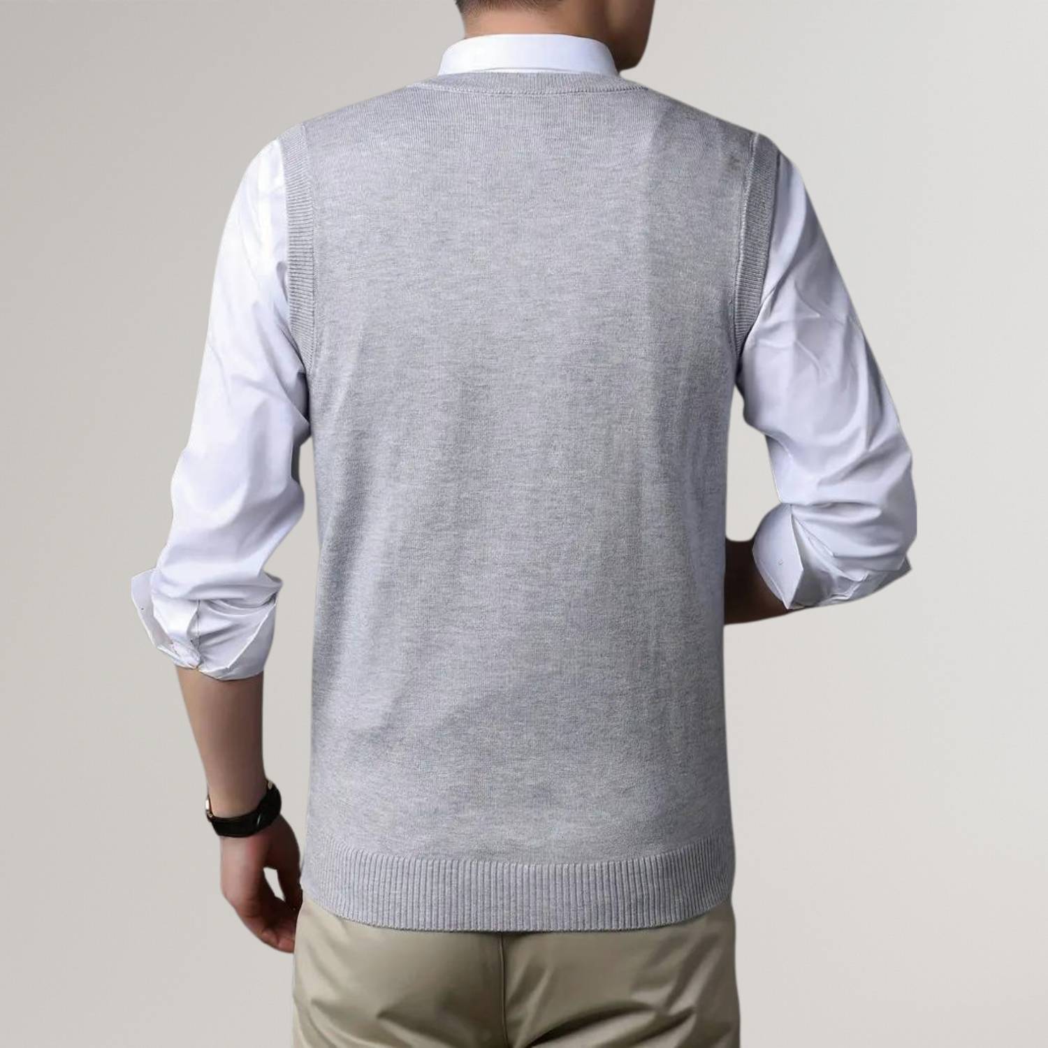 Old Money Knitted Sweater Vest for Men with Striped Trim and V-Neck | Harry-Lanuvo