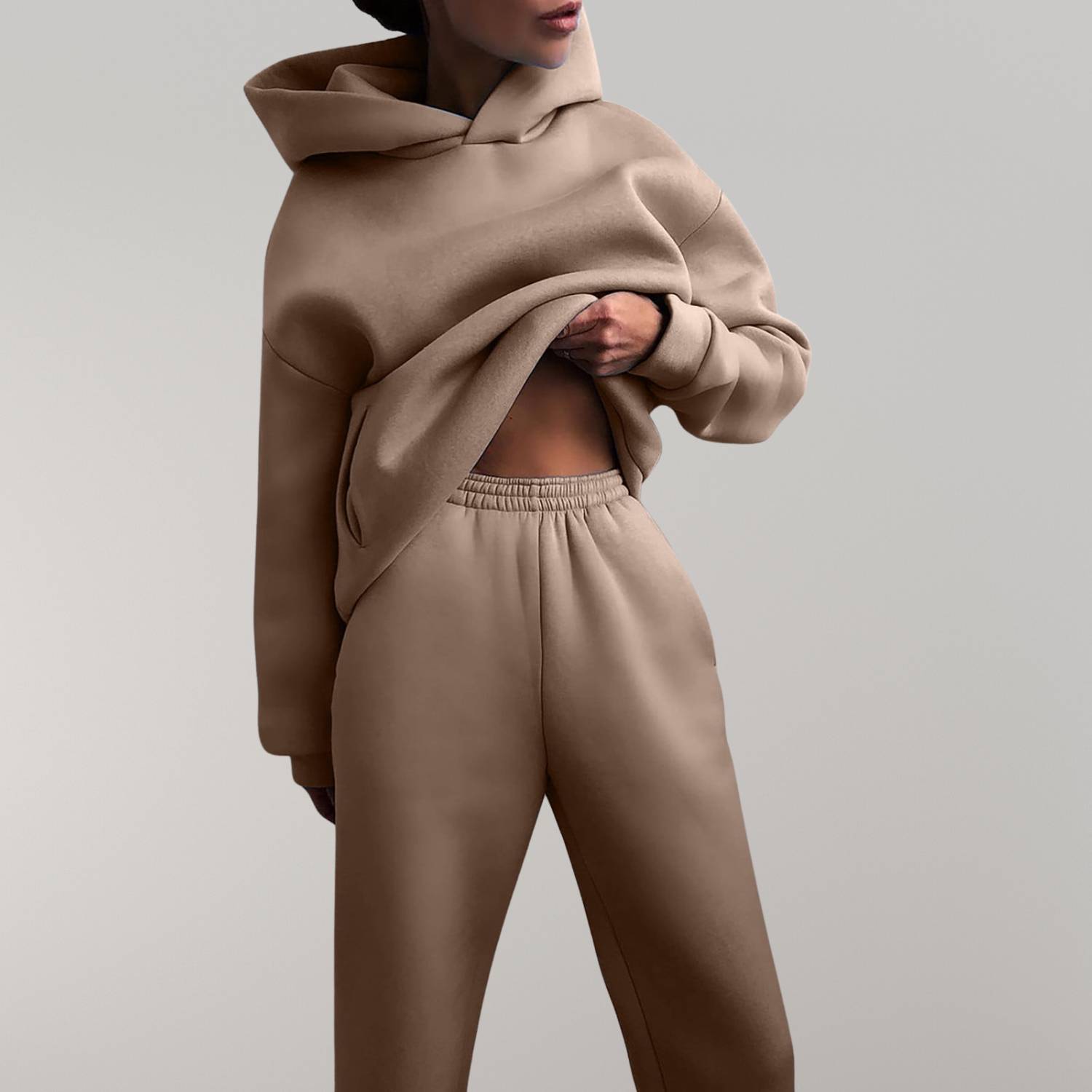 Trendy oversized hoodie with jogger trousers for women - Relaxed two-piece lounge set-Lanuvo