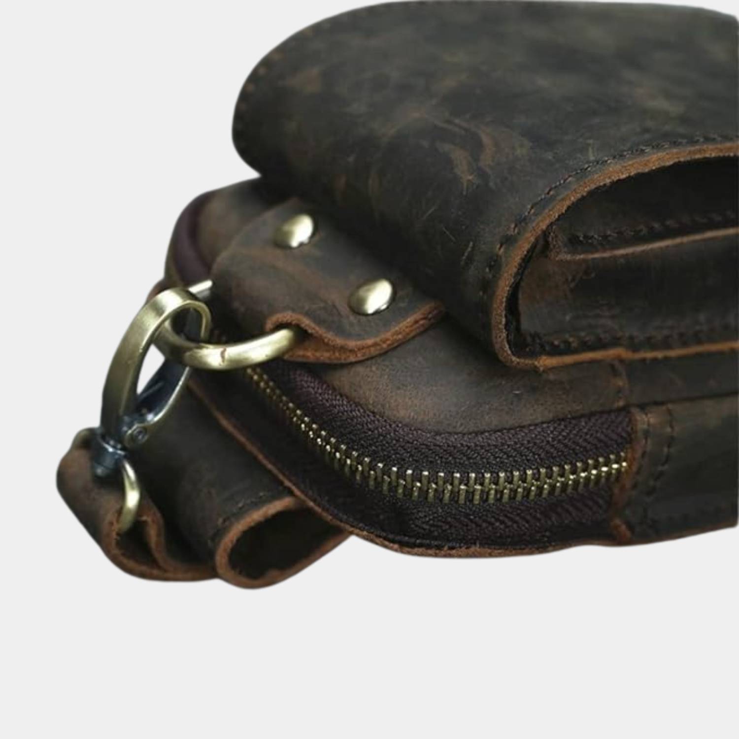 Vintage Leather Waist Bags for Men with Secure Phone Pocket | Ewoud-Lanuvo