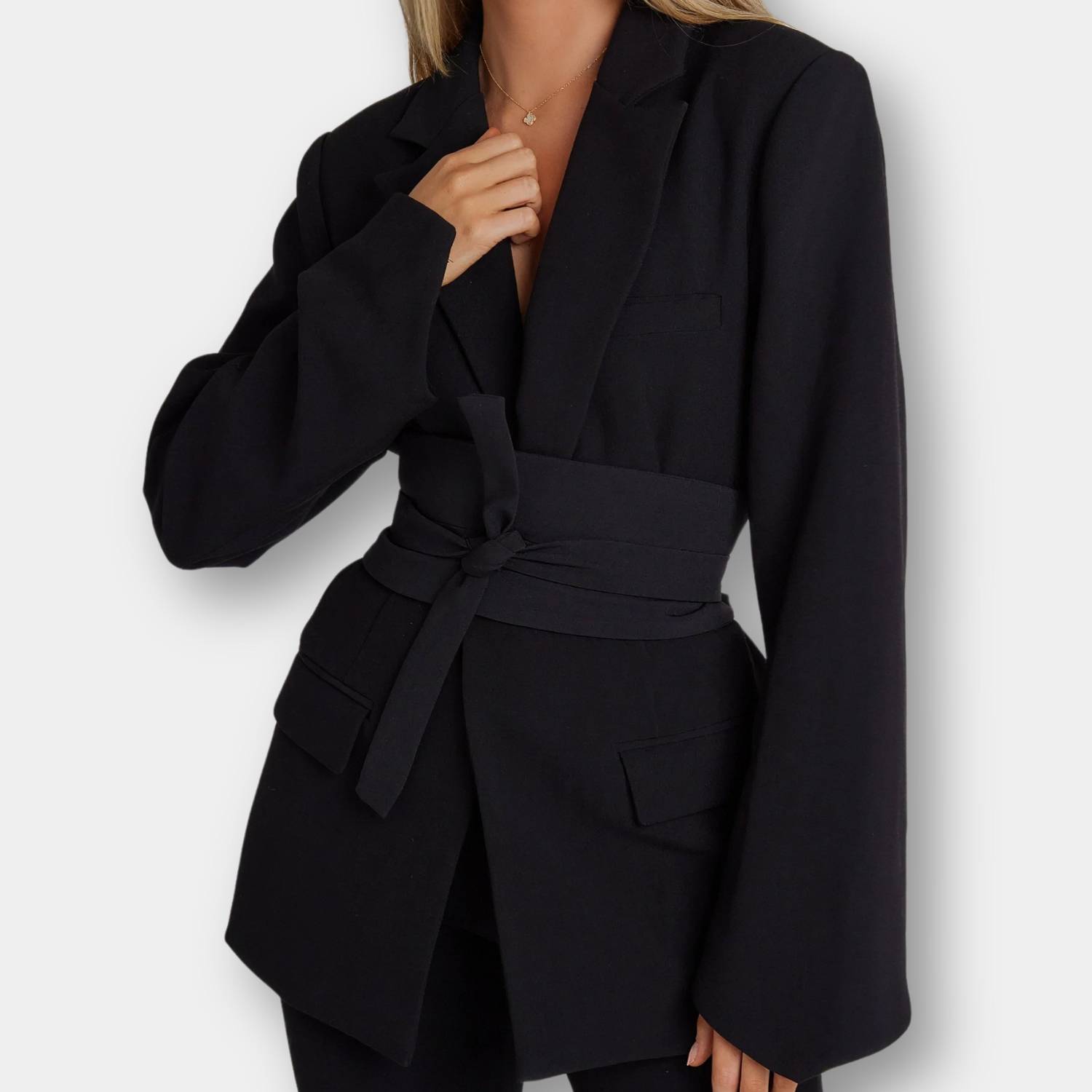 Elegant Blazer with Belt and Wide Sleeves for Women | Beitske-Lanuvo