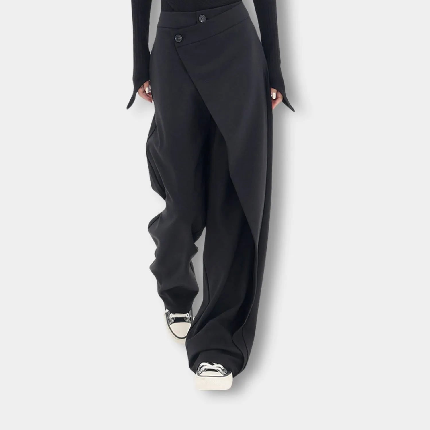 Innovative Baggy Trousers for Women with Asymmetric Closure | Khaleesi-Lanuvo