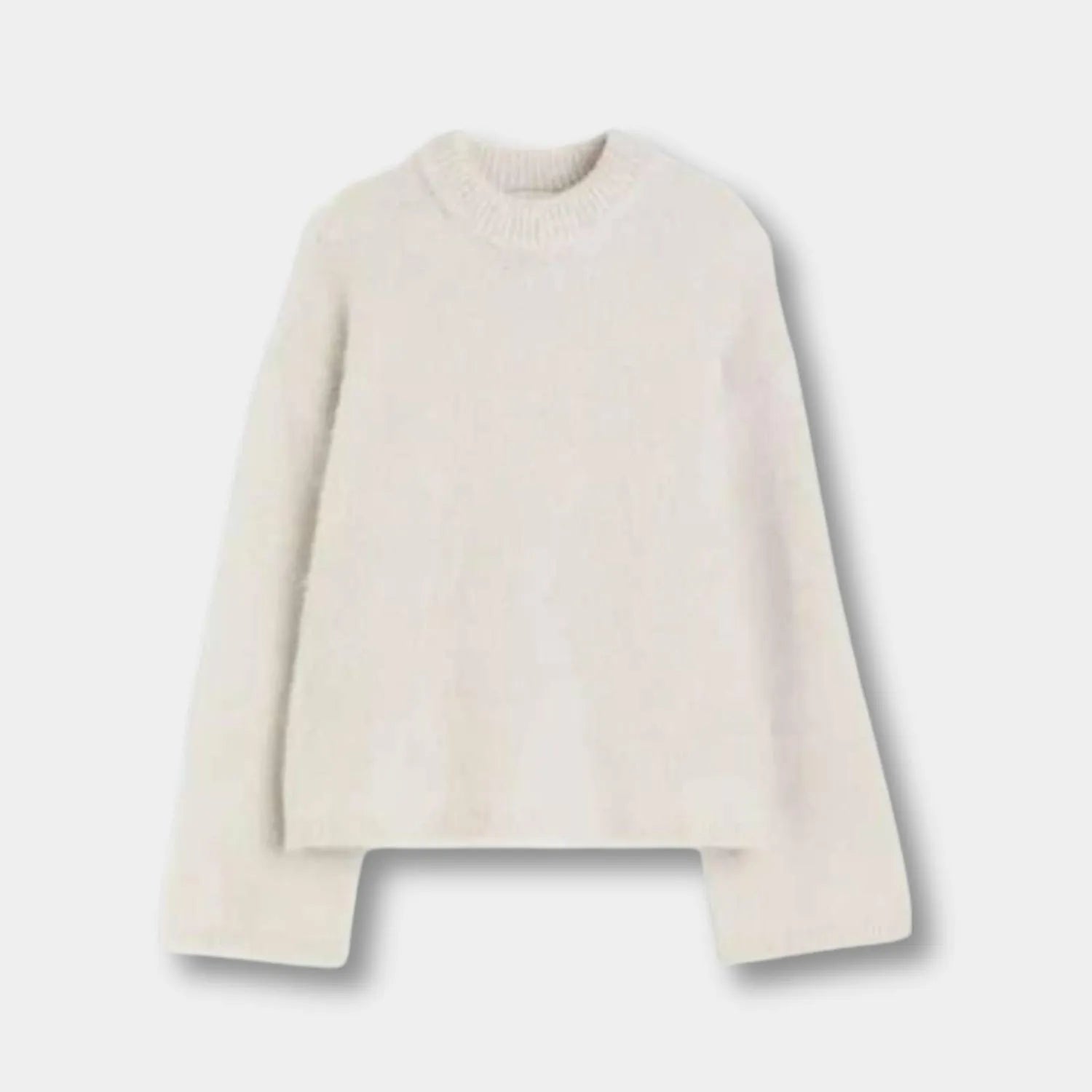 Warm and Snug Oversized Wool Jumper for Women with Round Neck | Carina-Apricot