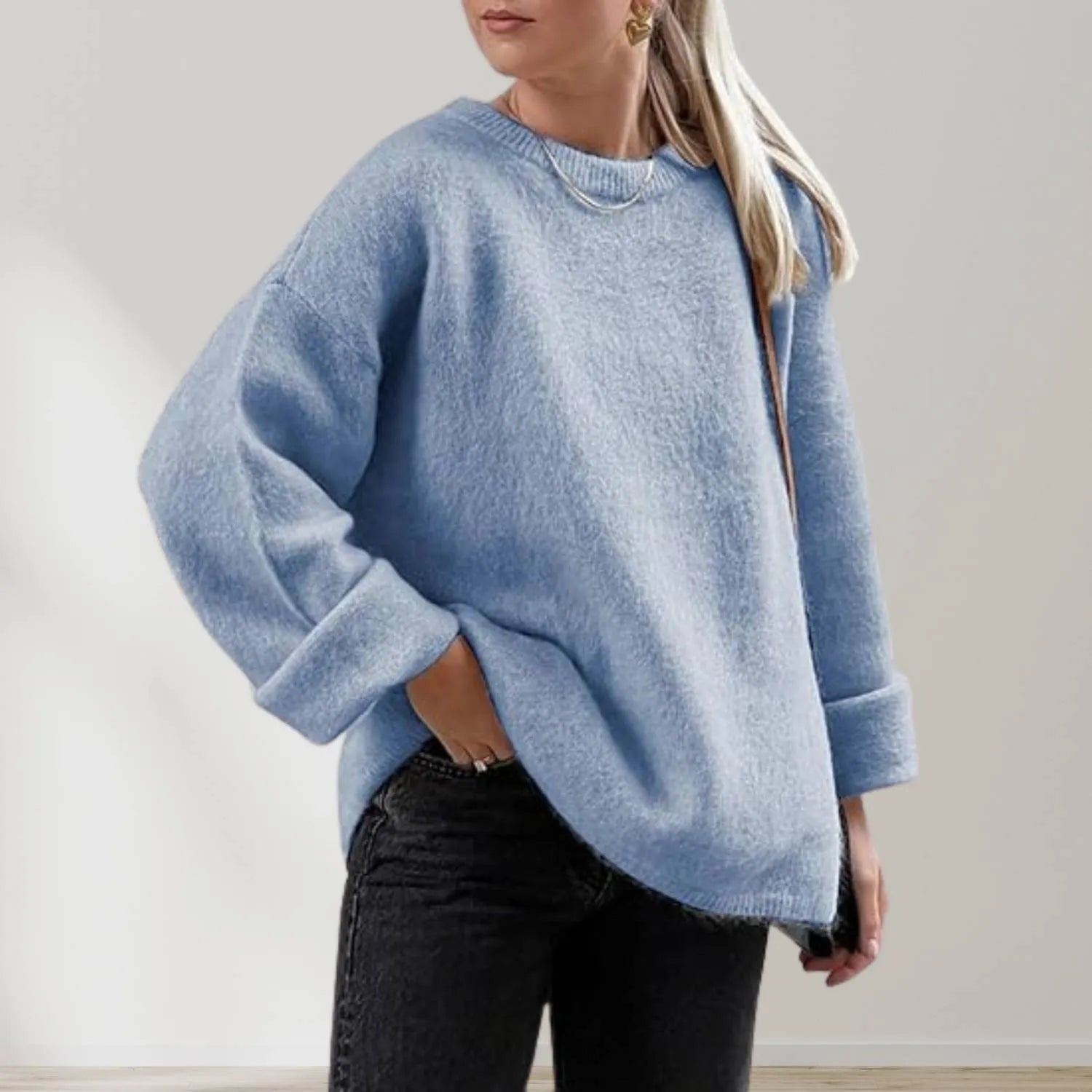 Warm and Snug Oversized Wool Jumper for Women with Round Neck | Carina-Blue