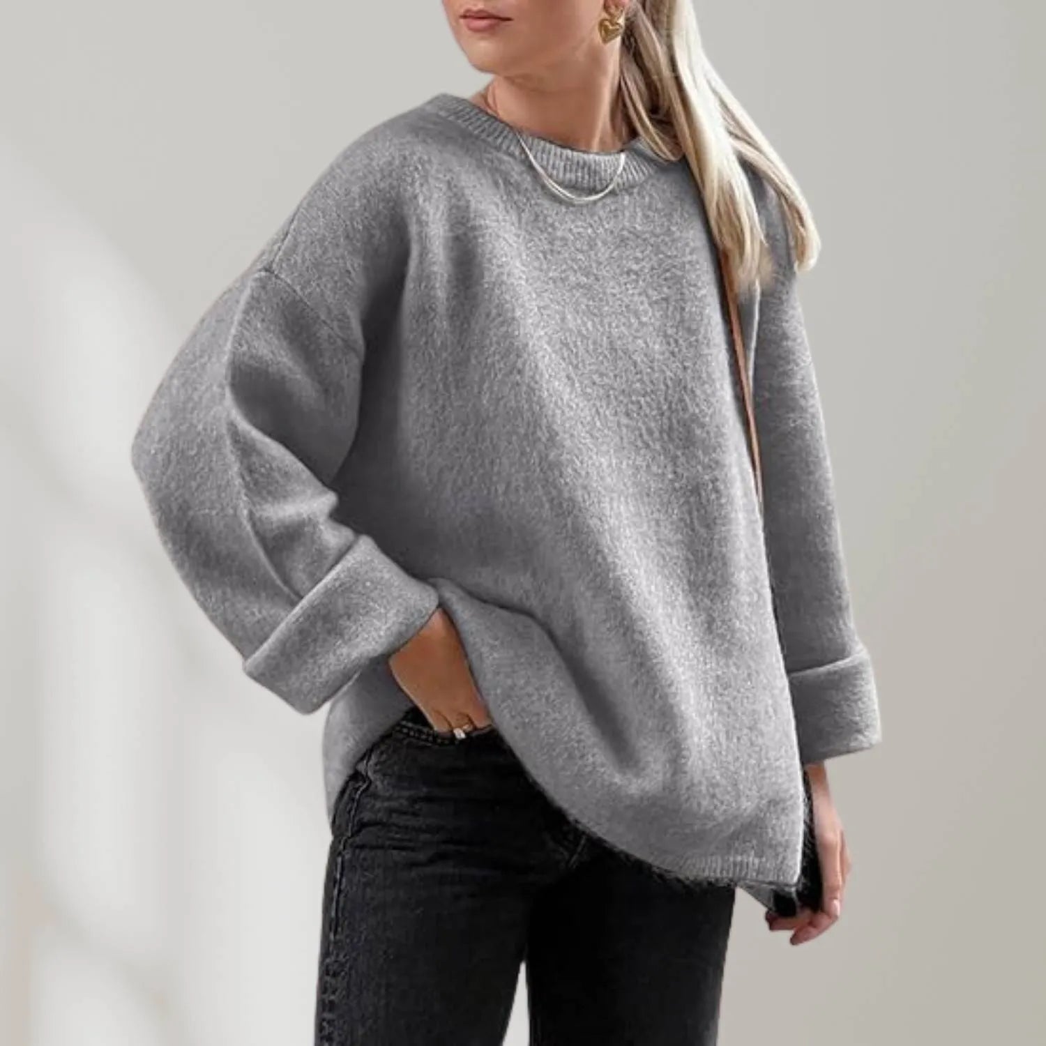 Warm and Snug Oversized Wool Jumper for Women with Round Neck | Carina-Grey