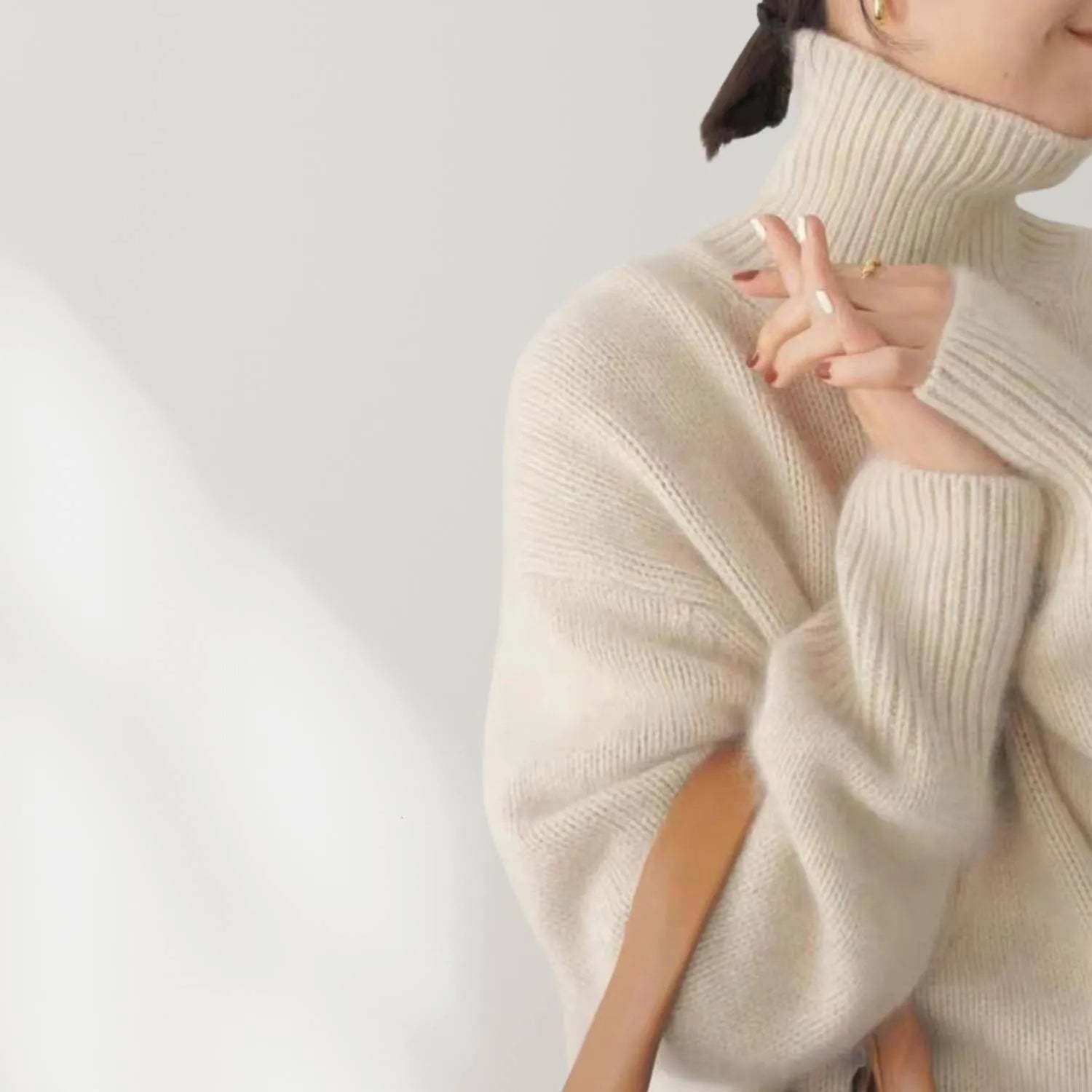 Women's Loose Fit Turtleneck Sweater-Beige
