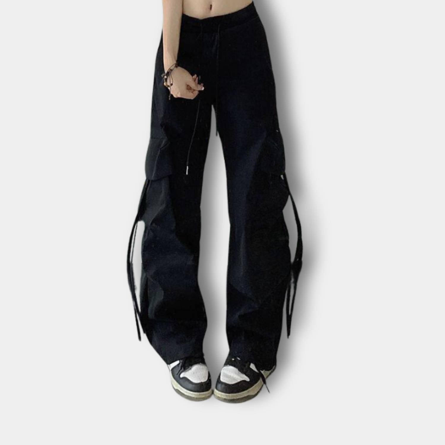 Baggy Y2K Cargo Trousers for Women with Adjustable Drawstring Waist | Blanca-Lanuvo