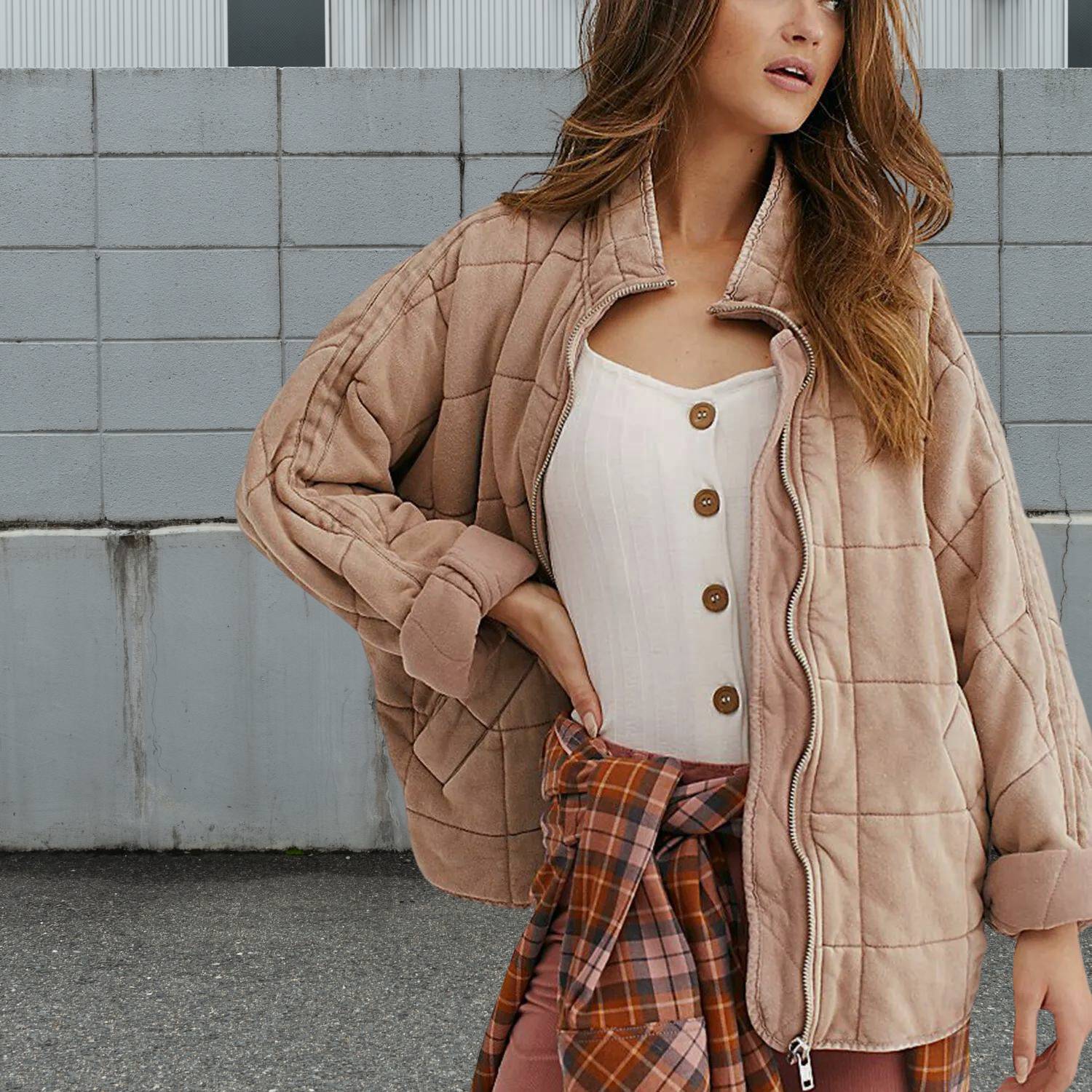 Cozy Oversized Quilted Jacket for Women with Zip-up Design | Chantal-Lanuvo