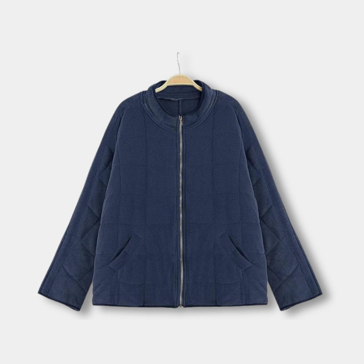 Cozy Oversized Quilted Jacket for Women with Zip-up Design | Chantal-Lanuvo